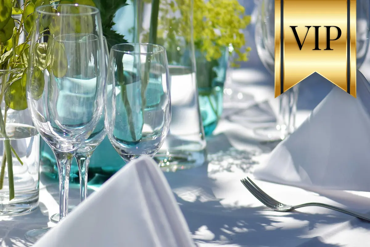 VIP White Dinner-Party